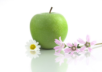 Image showing Grenn Apple with flowers and reflection