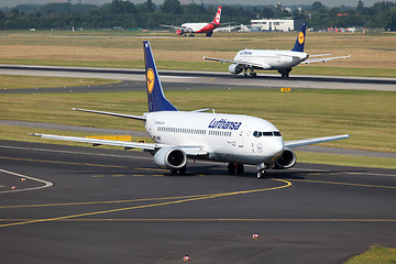 Image showing Lufthansa Boeing 737-300