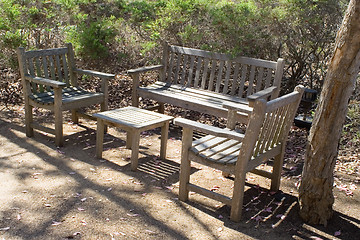 Image showing chais and a table in a park