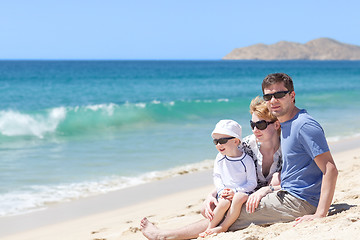 Image showing family at the beach