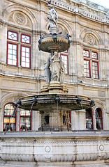 Image showing The Vienna Opera house in Vienna, Austria