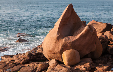 Image showing Rocks on the Pink Granite Coast