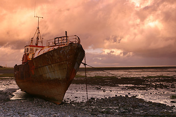 Image showing Dead fishing boat 