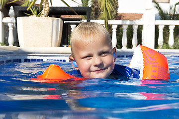 Image showing Learning to swim