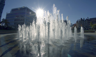 Image showing Sun through fountain