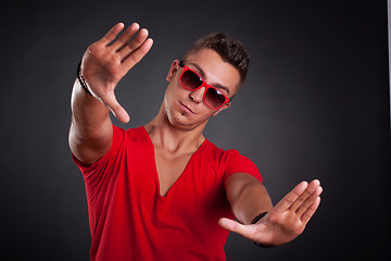 Image showing man showing framing hand gesture