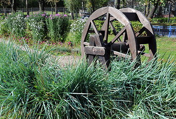 Image showing Wooden Wheel in the Park