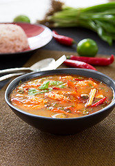 Image showing Thai sour and spicy soup with prawn [Tom yum kung]