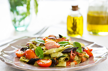 Image showing Spinach Fettuccine with bacon