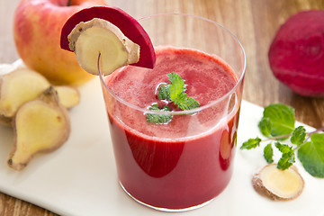 Image showing Beetroot ,apple and ginger smoothie