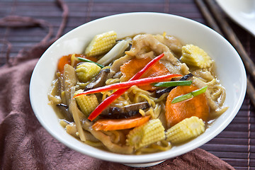 Image showing Noodle with chicken and mushroom in gravy sauce