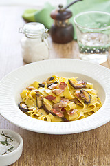 Image showing Fettuccine with bacon and mushroom in carbonara sauce