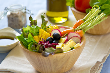 Image showing Sweetcorn with beetroot and cheese salad