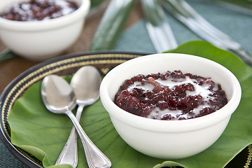 Image showing Black sticky rice with coconut milk [Thai's dessert ]