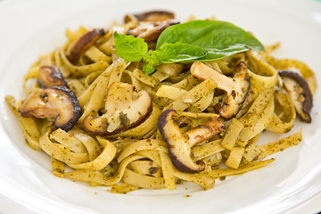 Image showing Fettucine with mushroom in pesto sauce