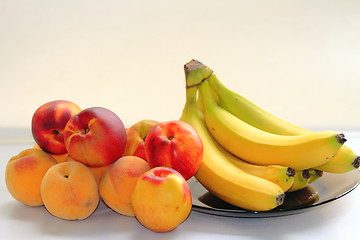 Image showing peaches, bananas