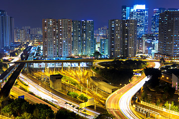 Image showing highway and traffic in city at night