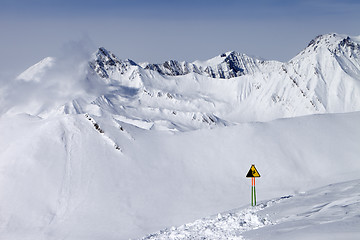 Image showing Warning sing on ski slope