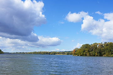 Image showing Cloudy scenery over the river