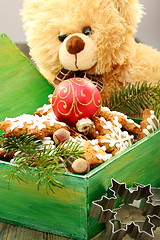 Image showing Christmas ginger cookies in a box.