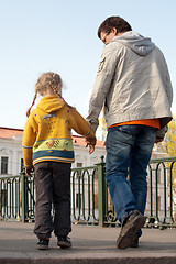 Image showing father and daughter