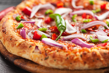 Image showing Hot chili pizzawith onion