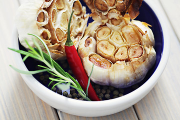 Image showing roasted garlic