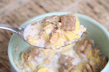 Image showing Crunchy breakfast cereals.