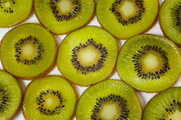 Image showing pattern made of kiwi slices