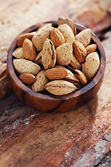 Image showing almonds