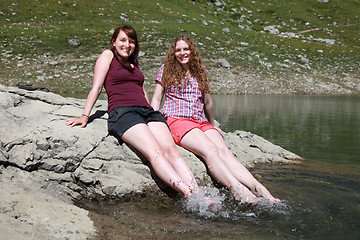 Image showing Fun at a lake