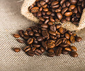 Image showing Roasted coffee beans, close-up