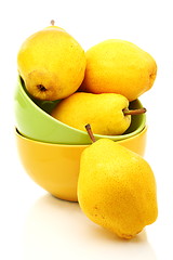 Image showing Ripe yellow pears in bowl.