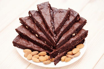 Image showing brownie with almonds 