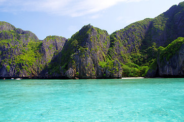 Image showing rocks and sea 