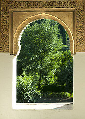 Image showing Islamic motifs arch window