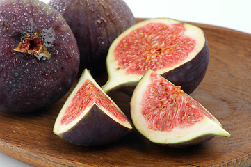 Image showing Figs on Wooden Plate