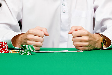 Image showing chips, cards and fists men