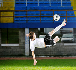 Image showing football player in action