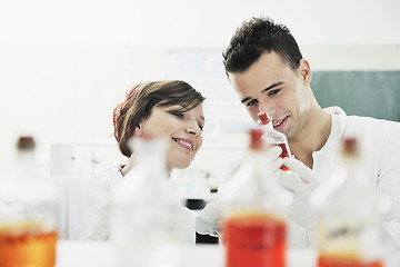 Image showing students couple in lab