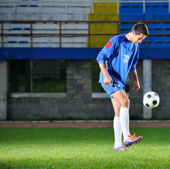 Image showing football player in action