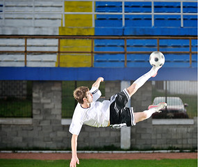 Image showing football player in action