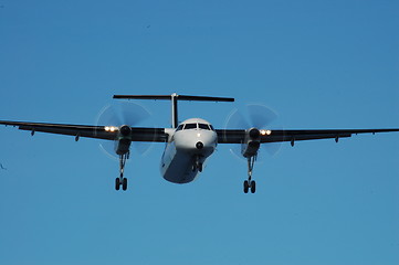 Image showing Wideroe Dash 8