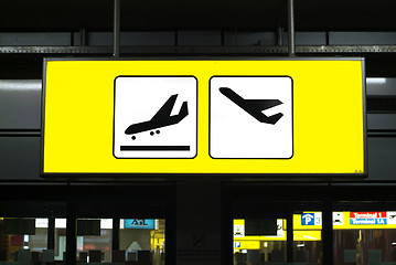 Image showing ankunft und abflug | arrival and departure