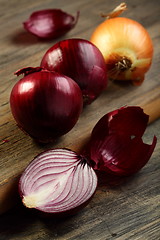 Image showing Onion red and gold.