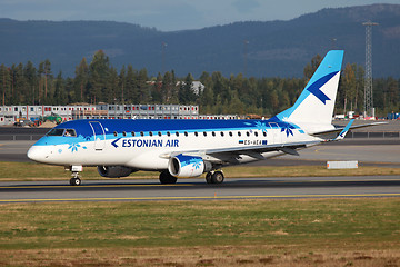 Image showing Estonian Air Embraer 170