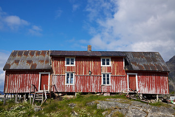 Image showing Old deteriorated fishing house