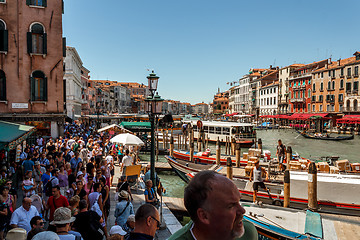 Image showing 16. Jul 2012 - Large crowds of peoples under the bridge Rialto Bridge in Venice, Italy