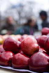 Image showing Apples on a table