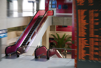 Image showing moving staircase